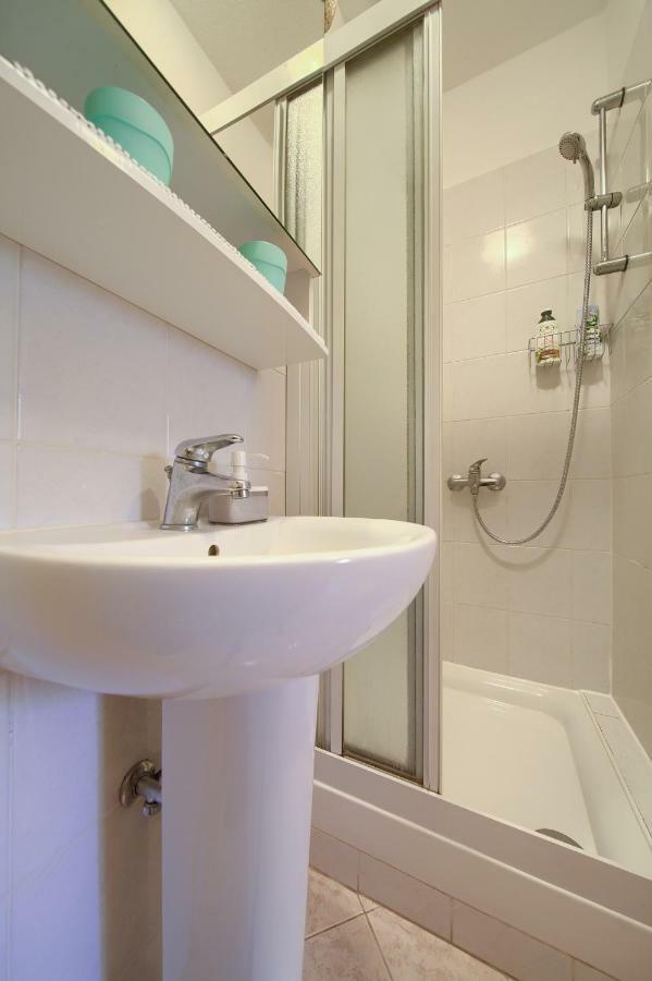 Hrast Appartement Krk Town Buitenkant foto